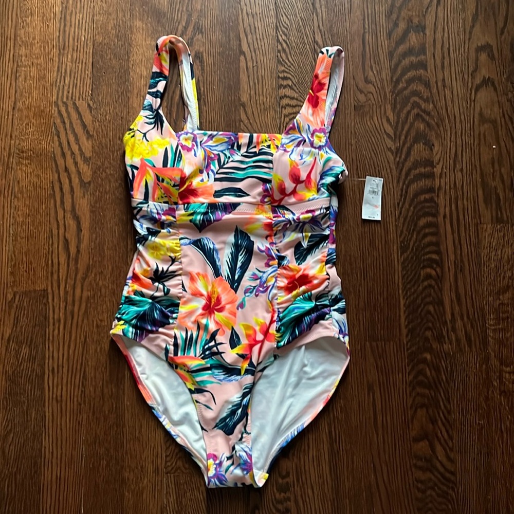Old Navy NWT one piece bathing suit.